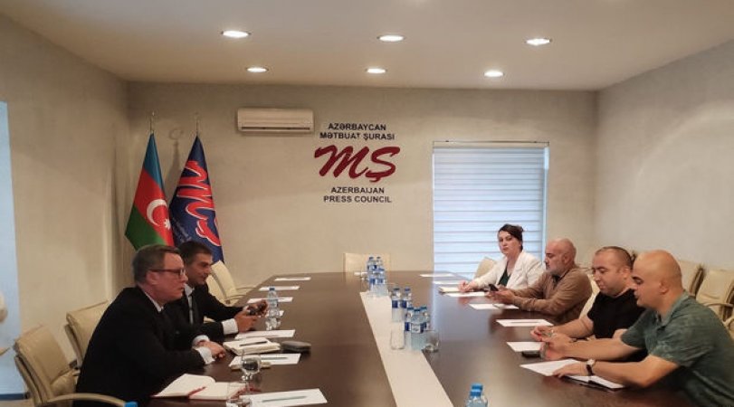 <p>“TikTok” azərbaycanlılara təlim keçmək niyyətindədir</p>

<div> </div>
